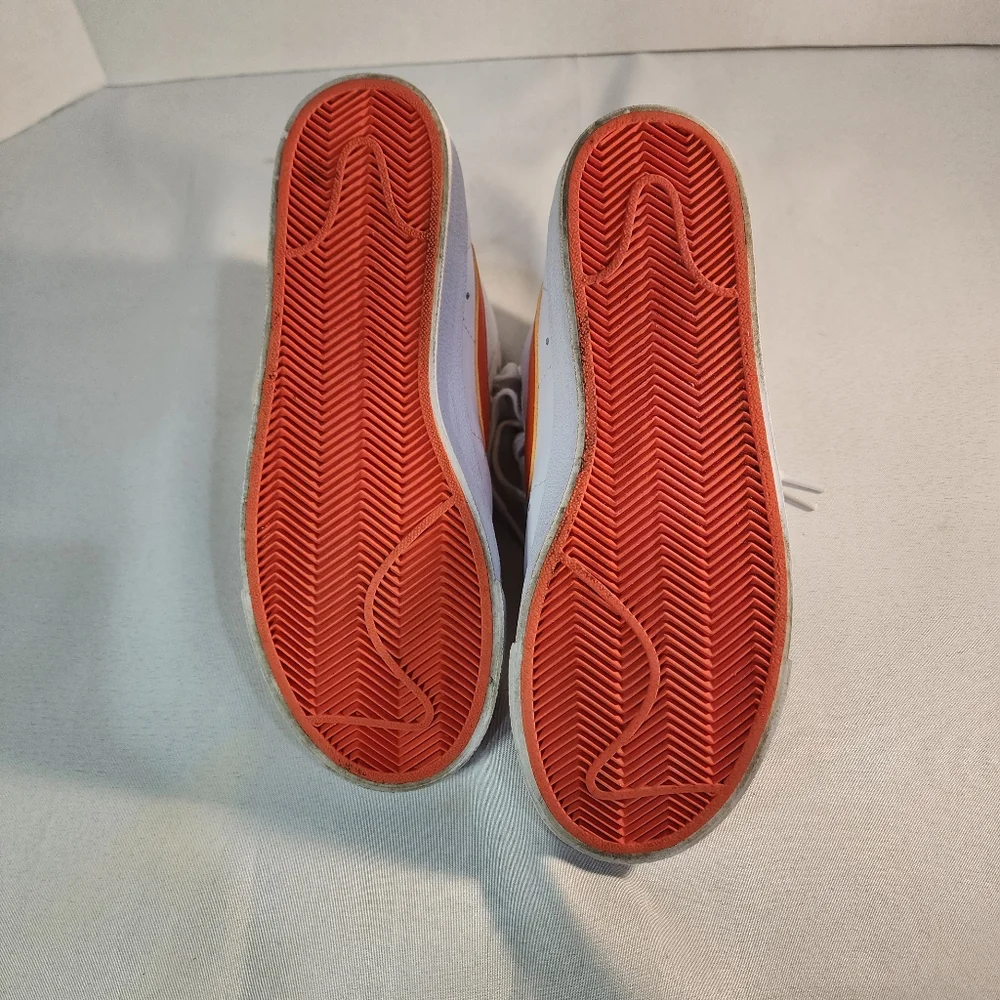 Nike Women's Blazer Mid '77 SE "First Use" Sneakers White&Orange Colorway Size 8 - Picture 5 of 10